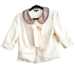 Monteau cream 3/4 sleeves tweed blazer with glittery collar. Fits like size  2-4